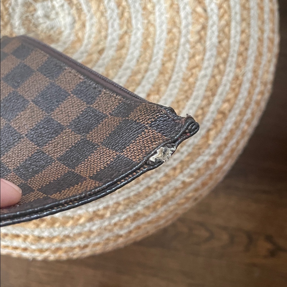 LV Damier Ebene zippered wristlet. - Picture 4 of 6